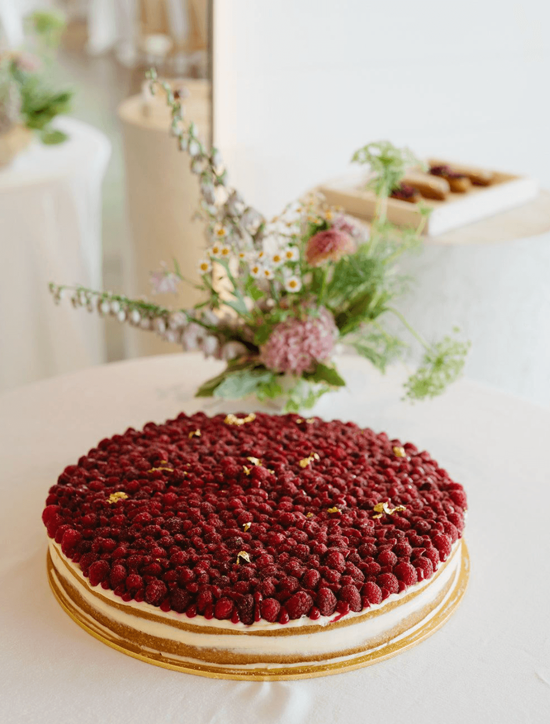 Eclair At the Bay - berry cake